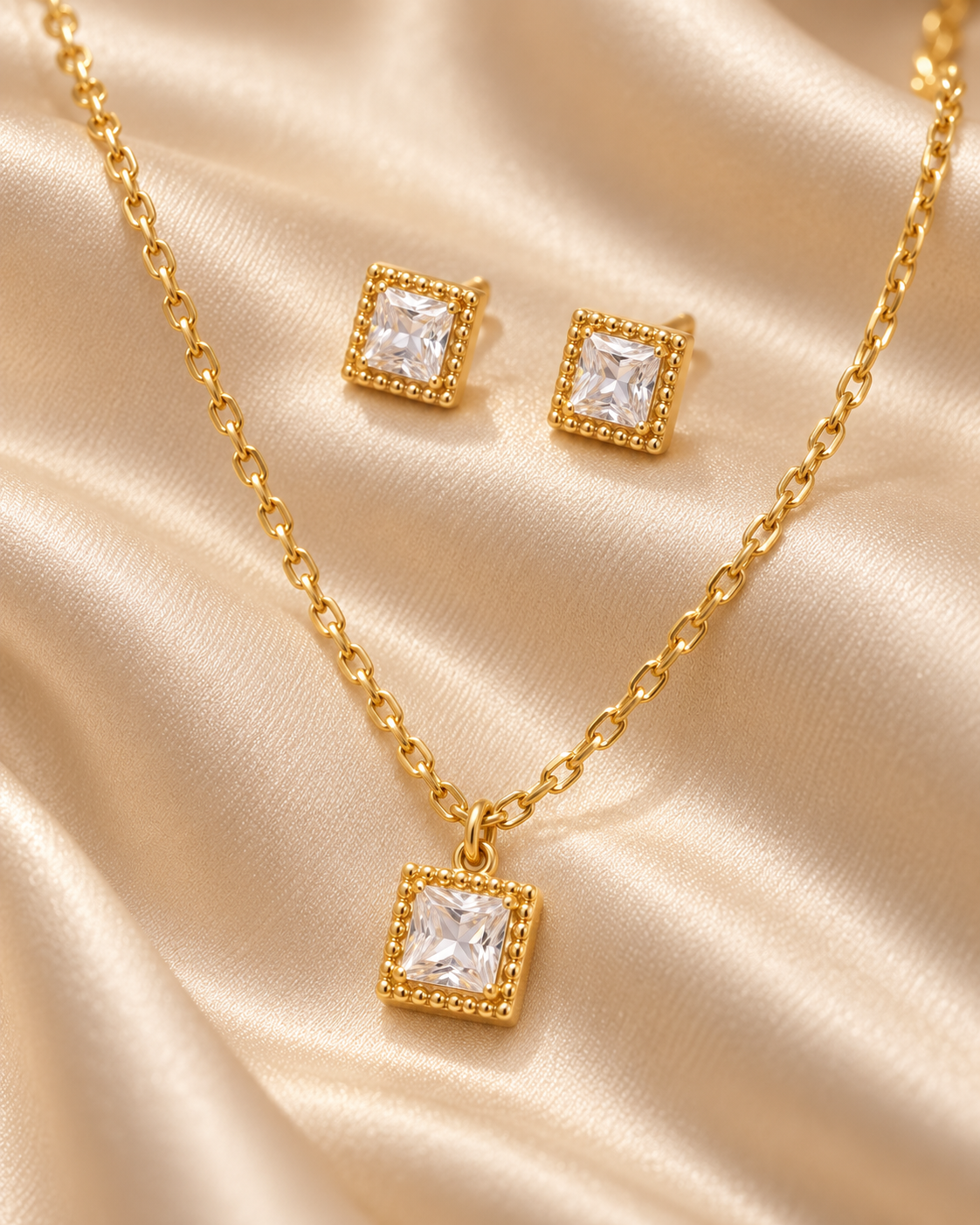 Conjunto Gala, colar e brincos com zircónia quadrada (pormenor 3) — Solène Lisboa