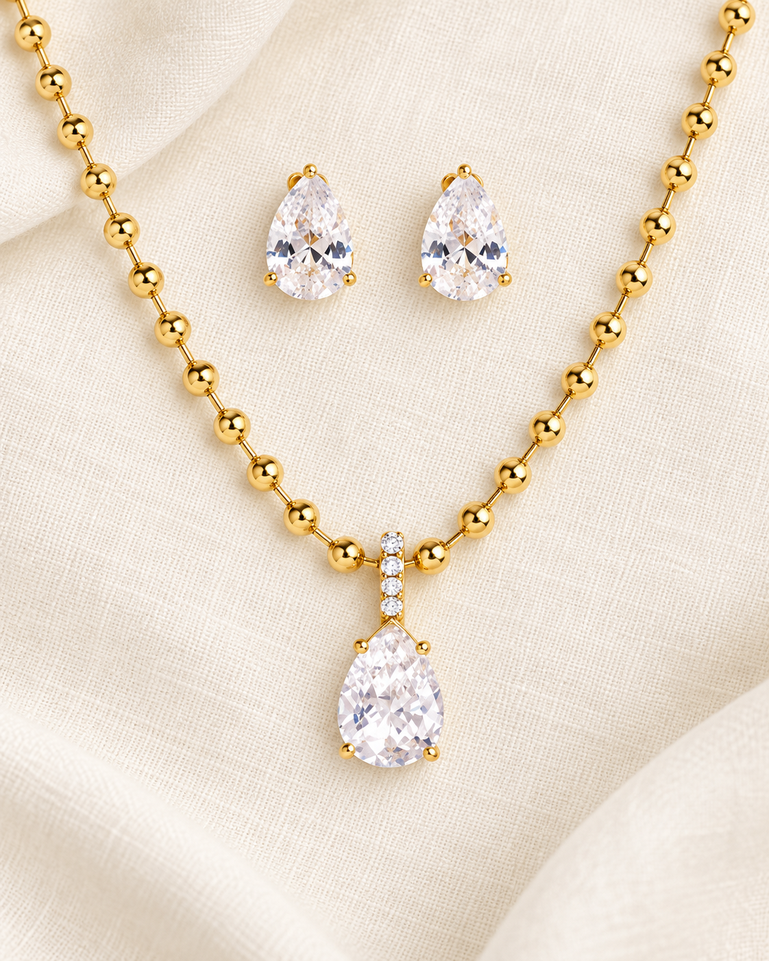Conjunto Gota, colar e brincos com zircónia de gota (pormenor 6) — Solène Lisboa