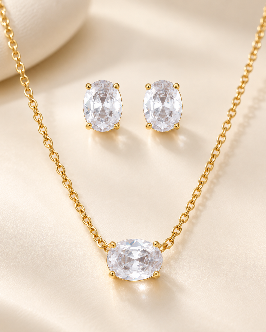 Conjunto Oval, colar e brincos com zircónia oval (pormenor 4) — Solène Lisboa