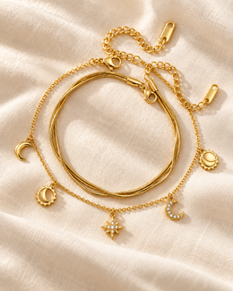 Pulseira Celeste, pulseira dourada com pendentes celestes (pormenor 3) — Solène Lisboa