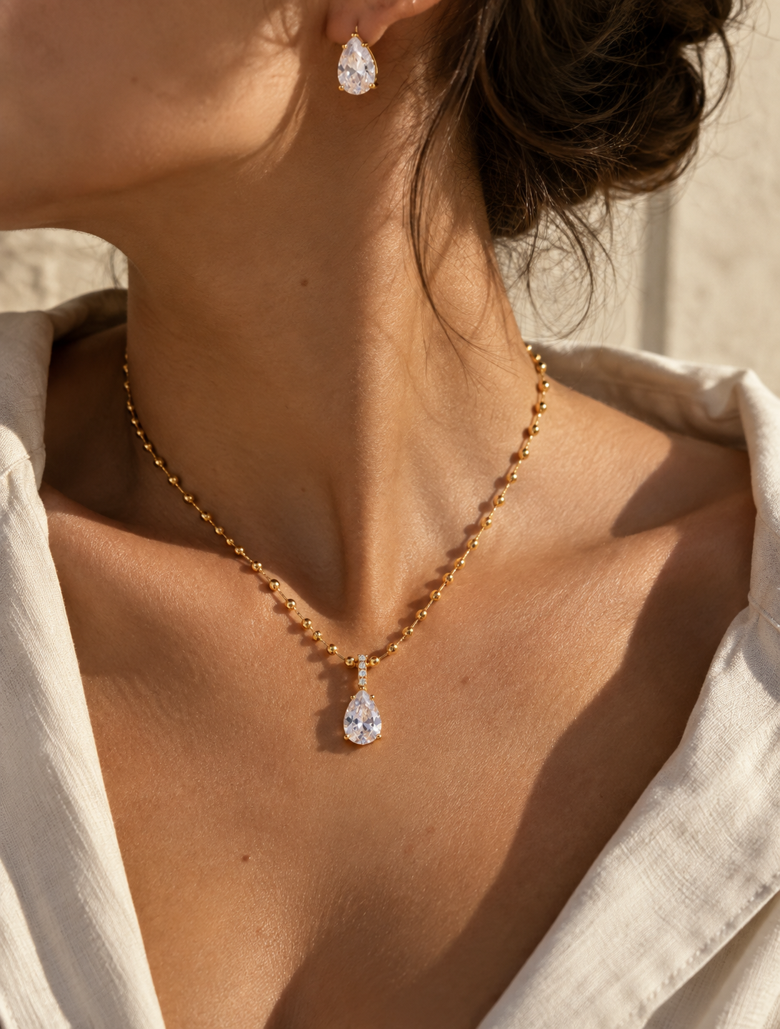 Conjunto Gota, colar e brincos com zircónia de gota (pormenor 7) — Solène Lisboa